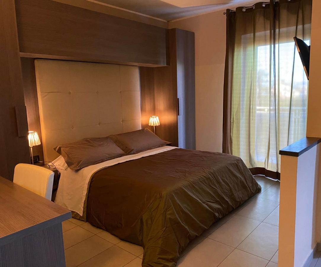 Victoria Hotel بوميليانو داركو المظهر الخارجي الصورة