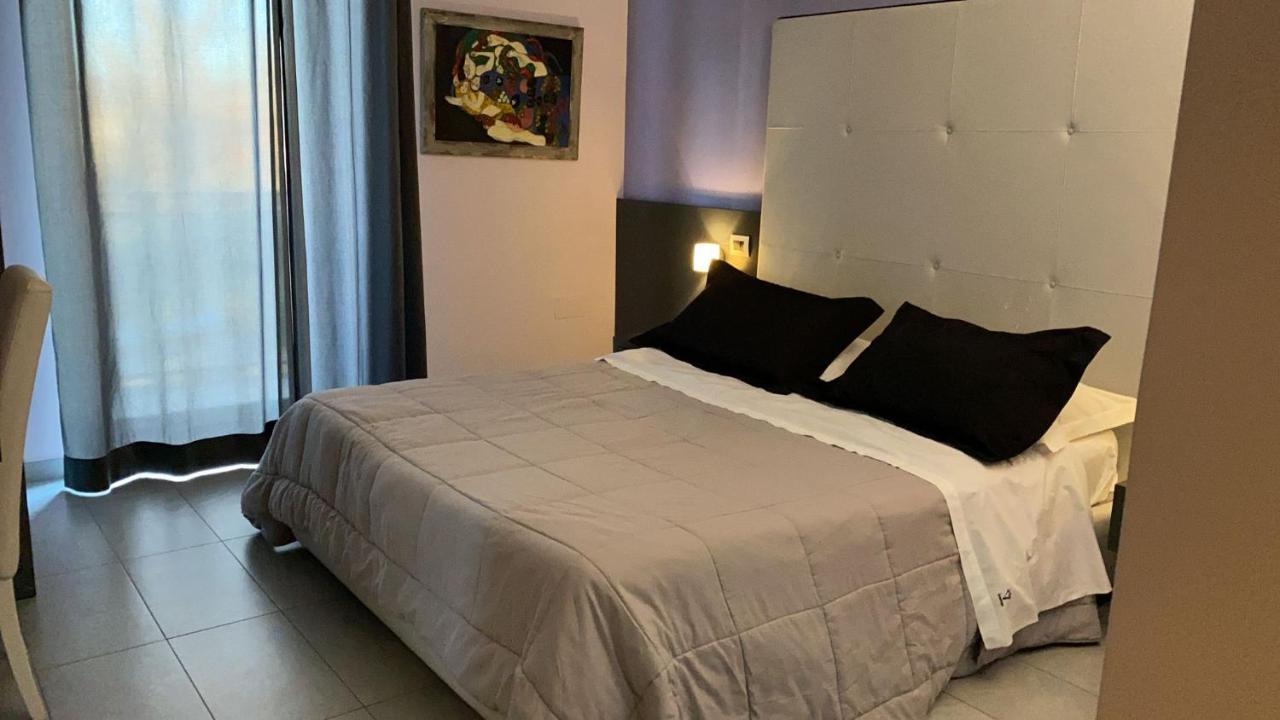 Victoria Hotel بوميليانو داركو المظهر الخارجي الصورة
