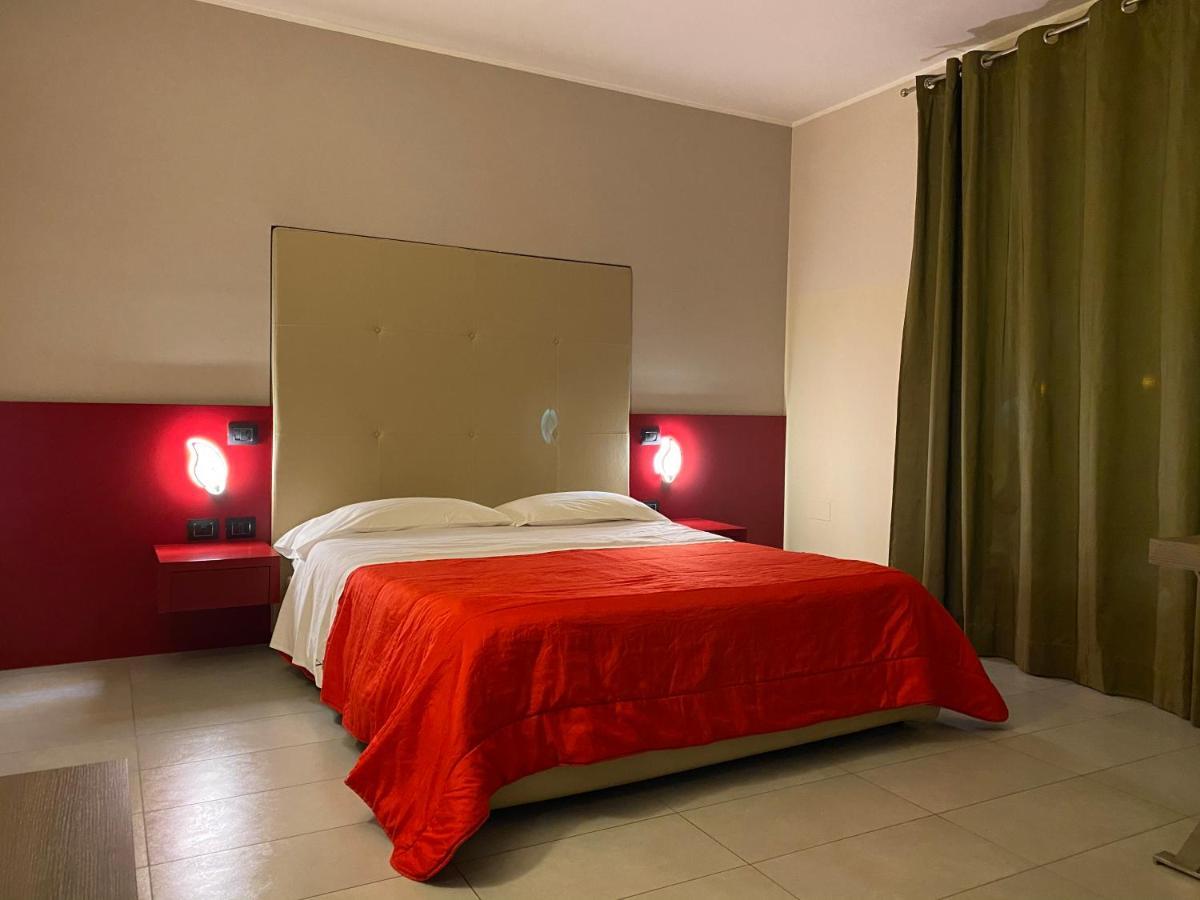 Victoria Hotel بوميليانو داركو المظهر الخارجي الصورة