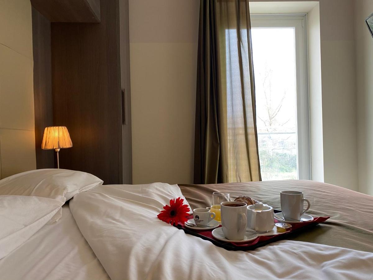 Victoria Hotel بوميليانو داركو المظهر الخارجي الصورة