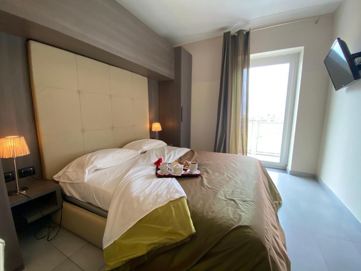 Victoria Hotel بوميليانو داركو المظهر الخارجي الصورة
