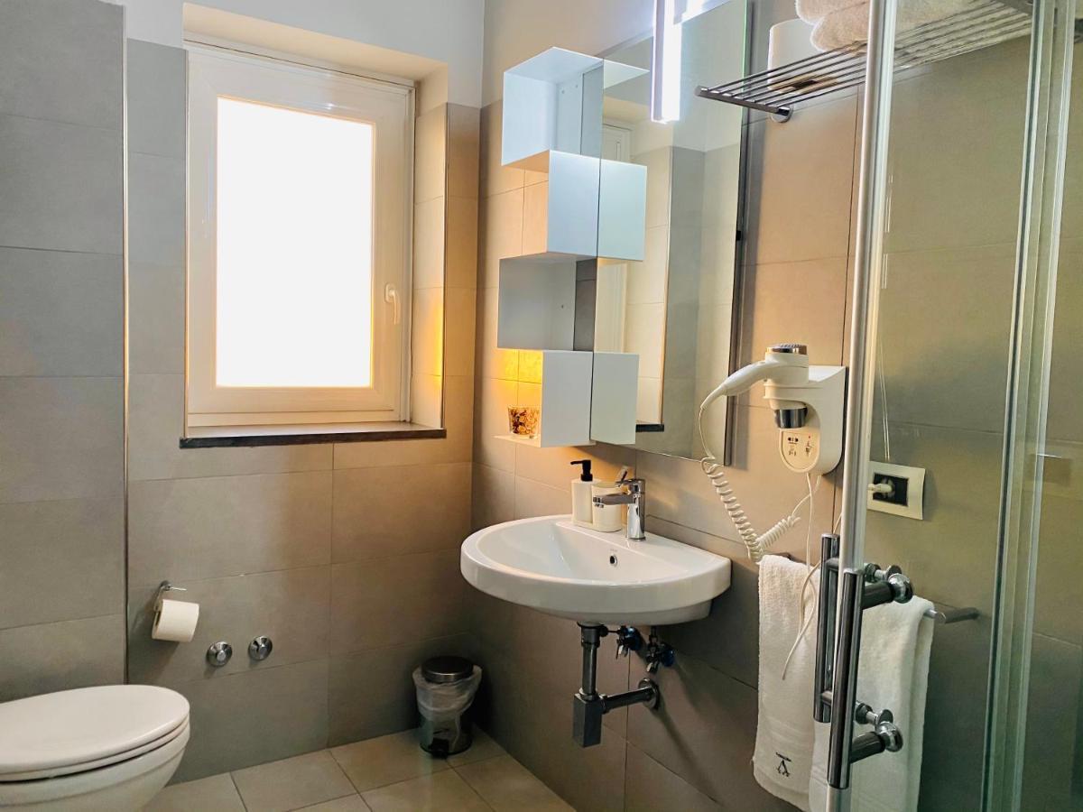 Victoria Hotel بوميليانو داركو المظهر الخارجي الصورة