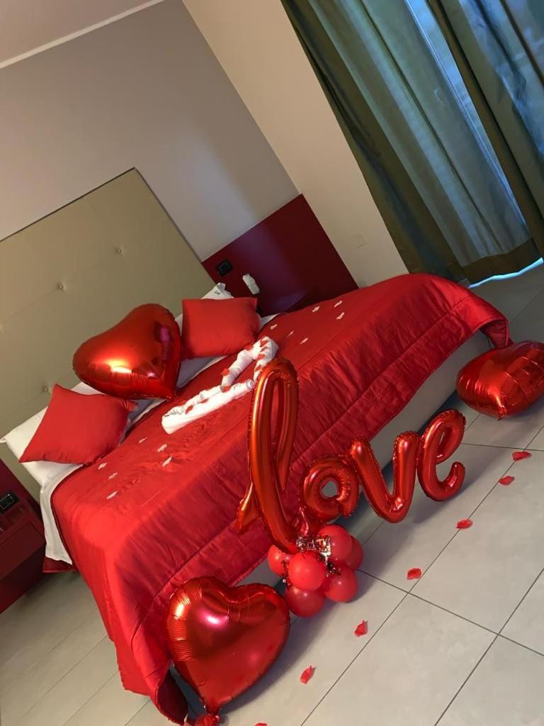 Victoria Hotel بوميليانو داركو المظهر الخارجي الصورة
