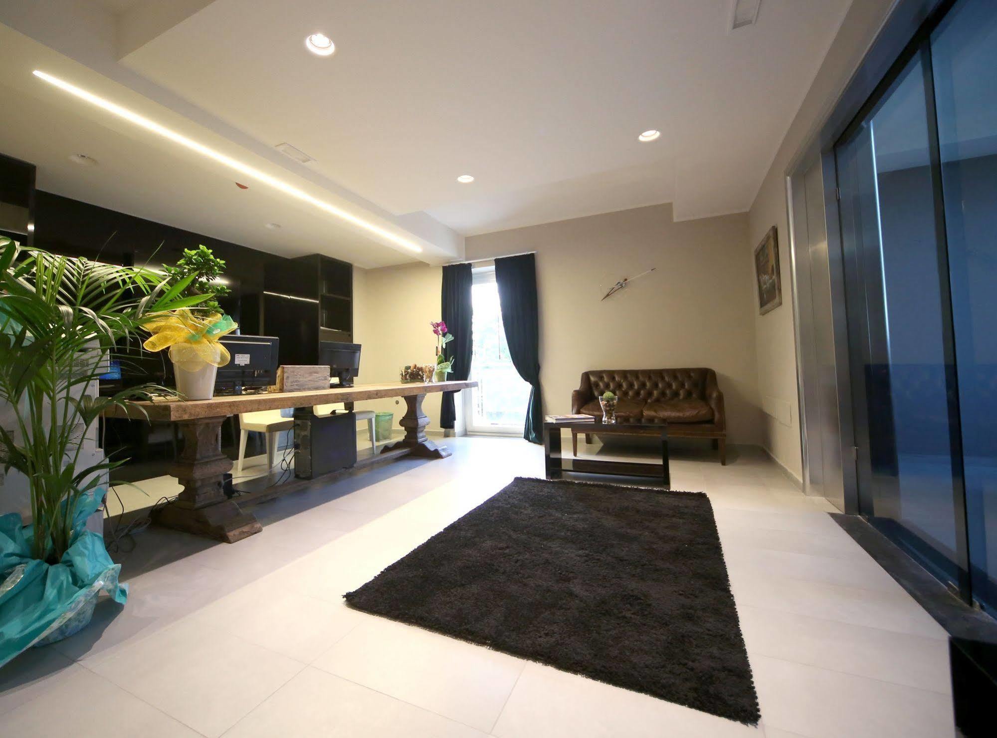 Victoria Hotel بوميليانو داركو المظهر الخارجي الصورة