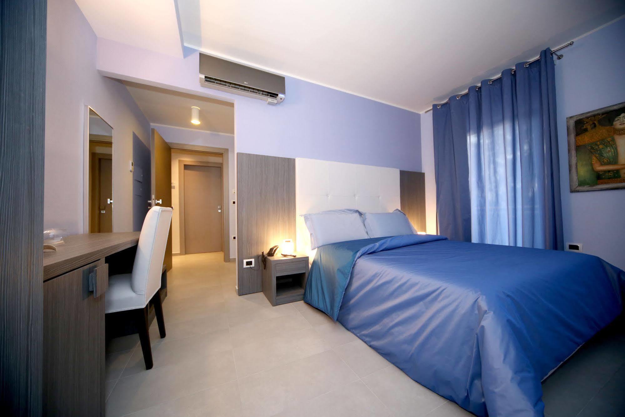 Victoria Hotel بوميليانو داركو المظهر الخارجي الصورة
